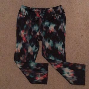 Eddie Bauer Training Multi colored capris
